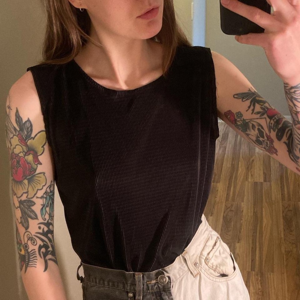 Vintage black pleated top